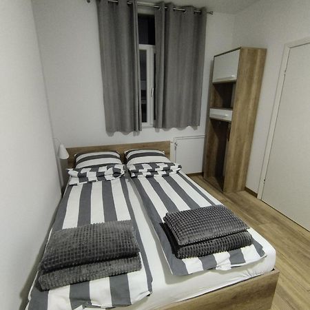 Apartmani Exit Пале Екстериор снимка