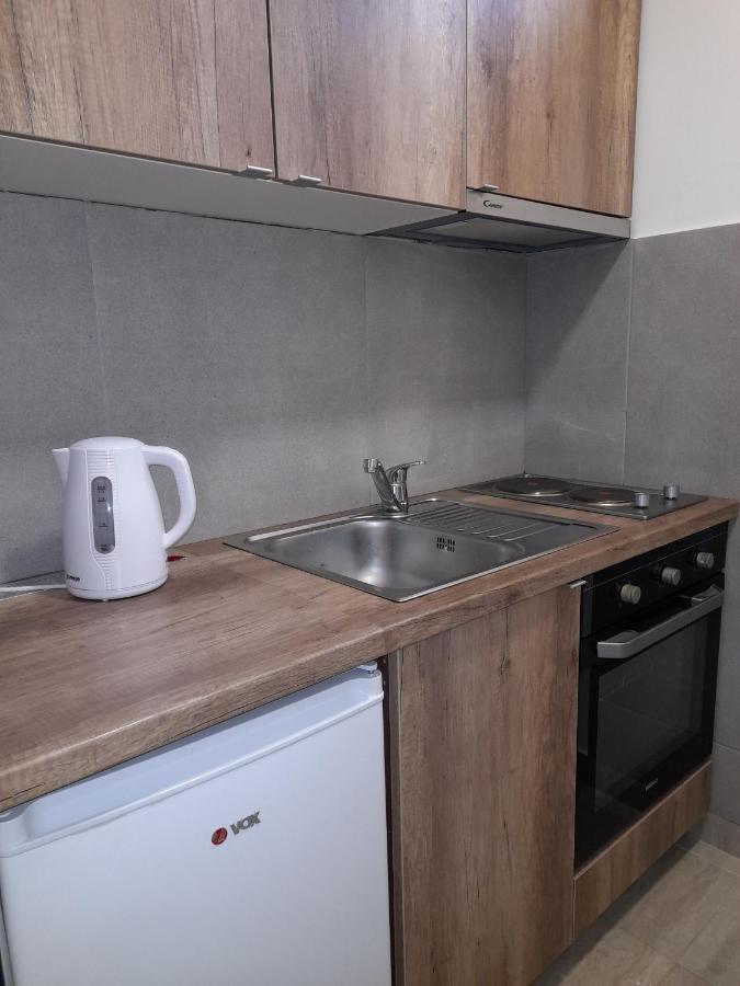 Apartmani Exit Пале Екстериор снимка