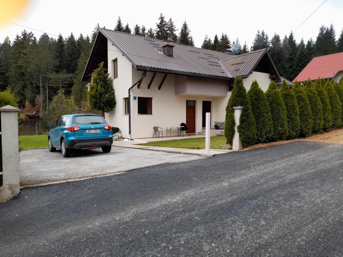 Apartmani Exit Пале Екстериор снимка