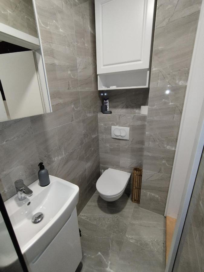 Apartmani Exit Пале Екстериор снимка