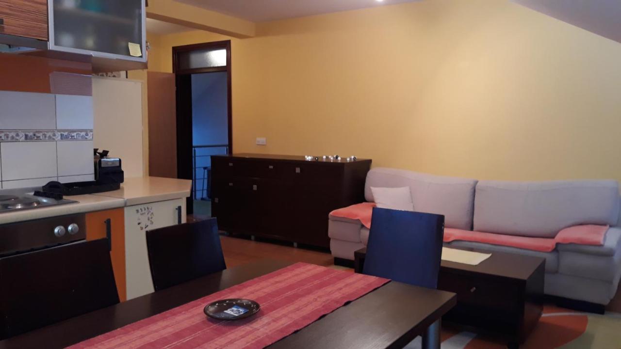 Apartmani Exit Пале Екстериор снимка