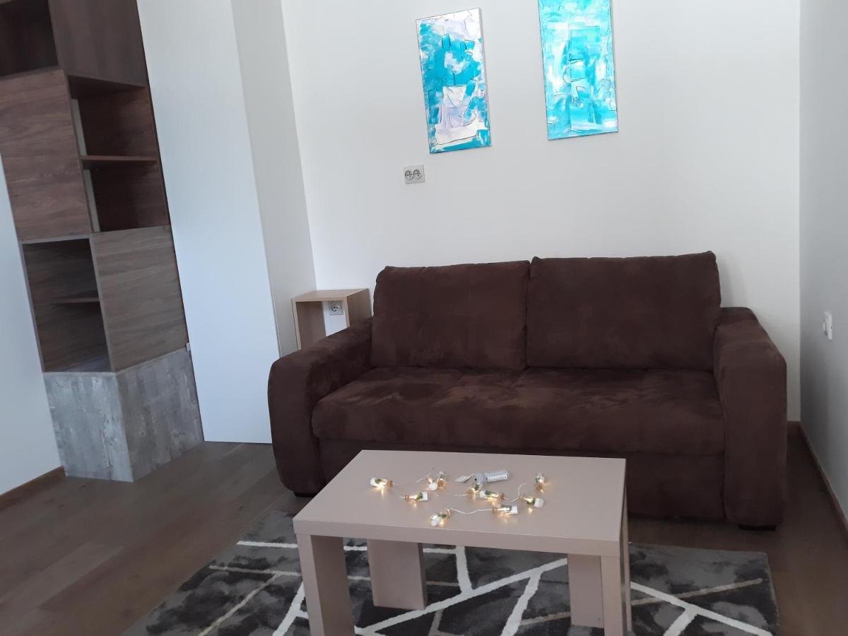 Apartmani Exit Пале Екстериор снимка