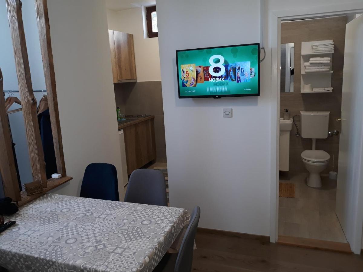 Apartmani Exit Пале Екстериор снимка