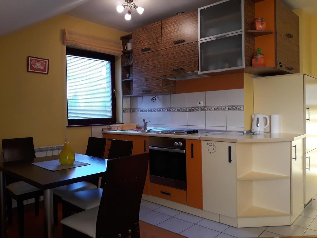 Apartmani Exit Пале Екстериор снимка