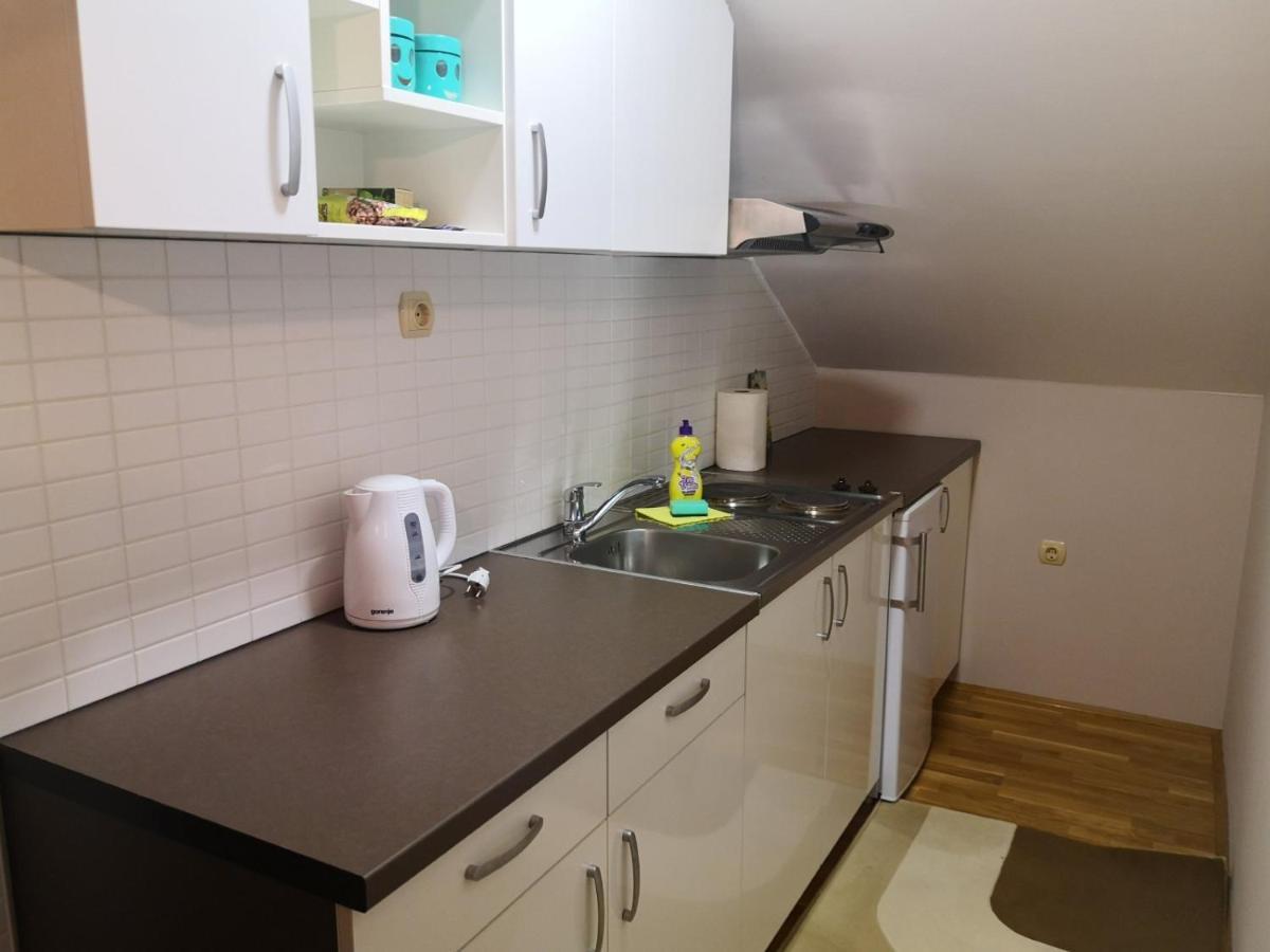 Apartmani Exit Пале Екстериор снимка