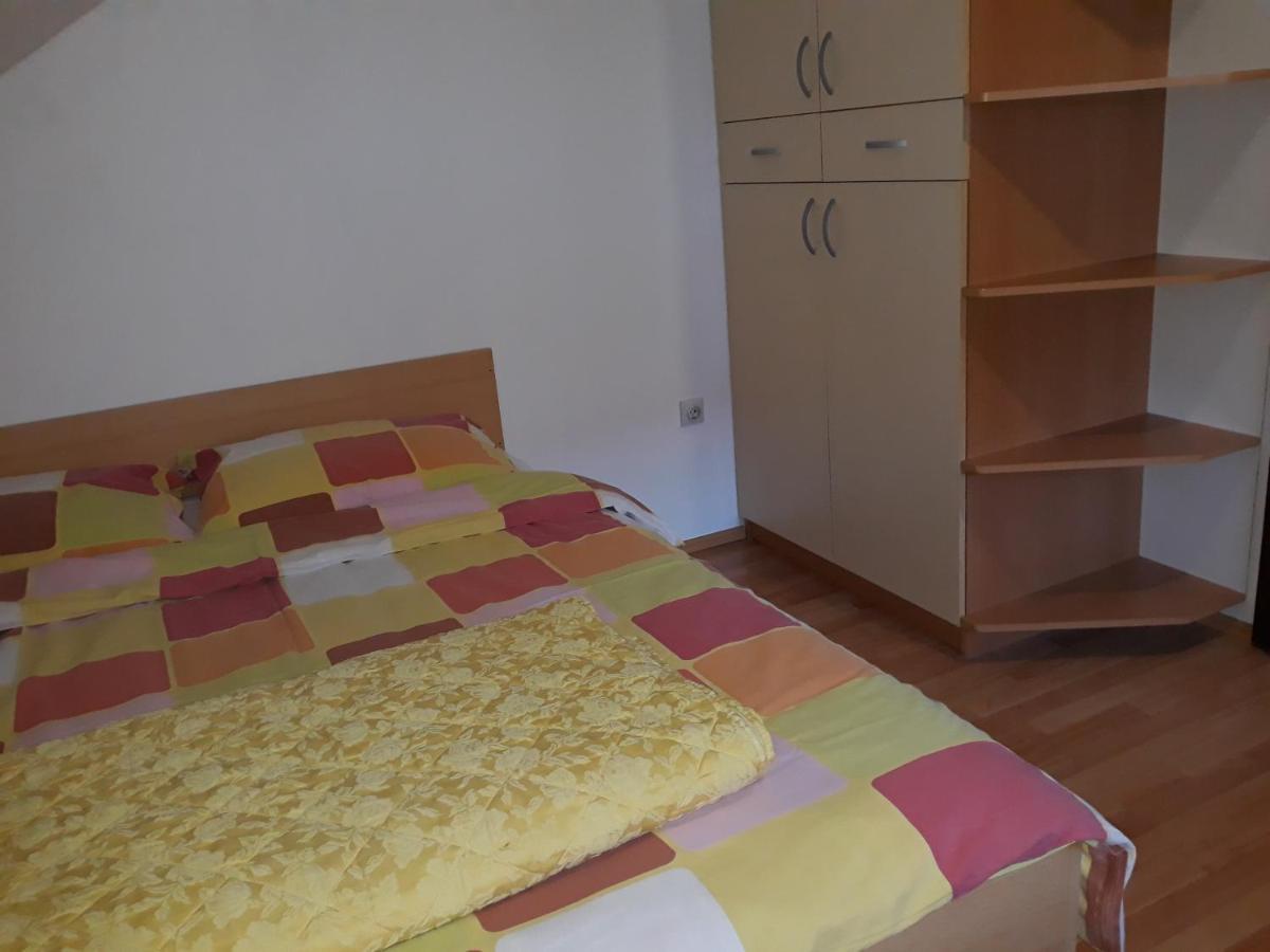 Apartmani Exit Пале Екстериор снимка